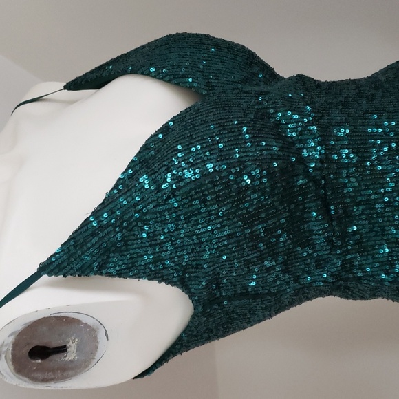 Emerald Sundae Juniors' Sequined Law-Back Bodycon Mini Dress Macy's, Size M - Picture 8 of 16
